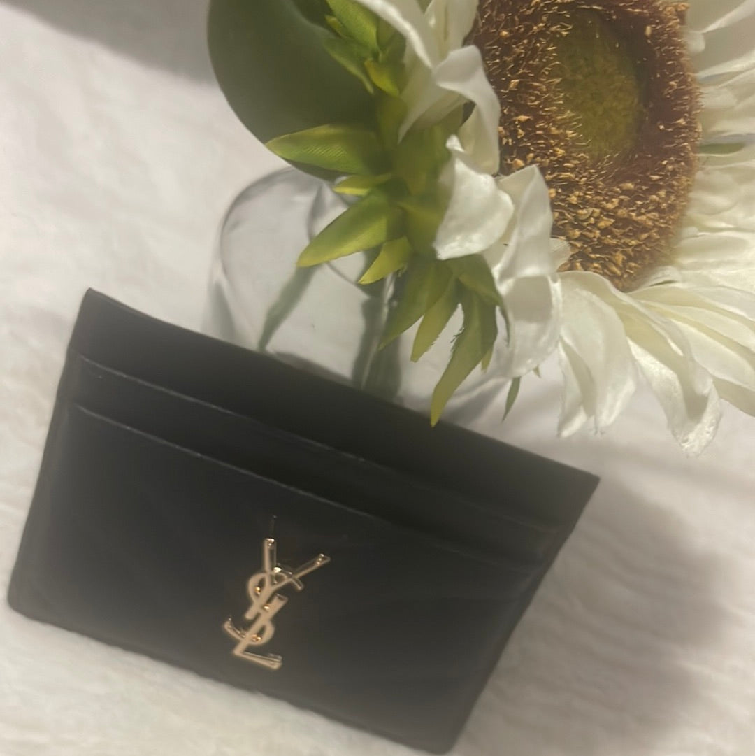 YL card holder