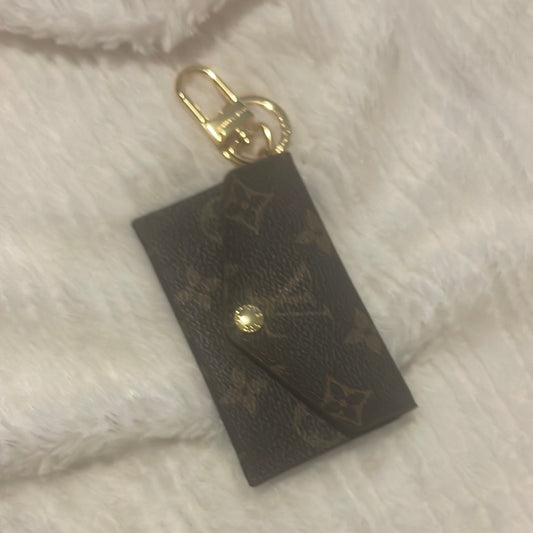 LV monogram card holder w/key hook